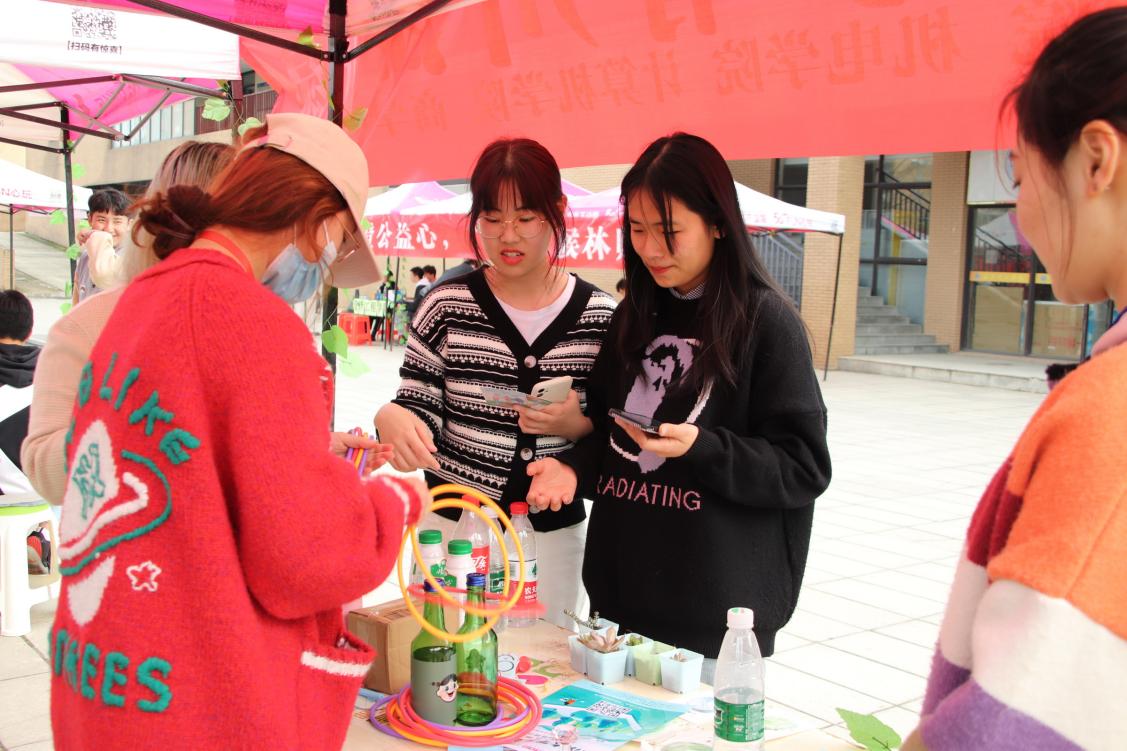 5F4C7B10BB28975997D4E6F34735A7A8